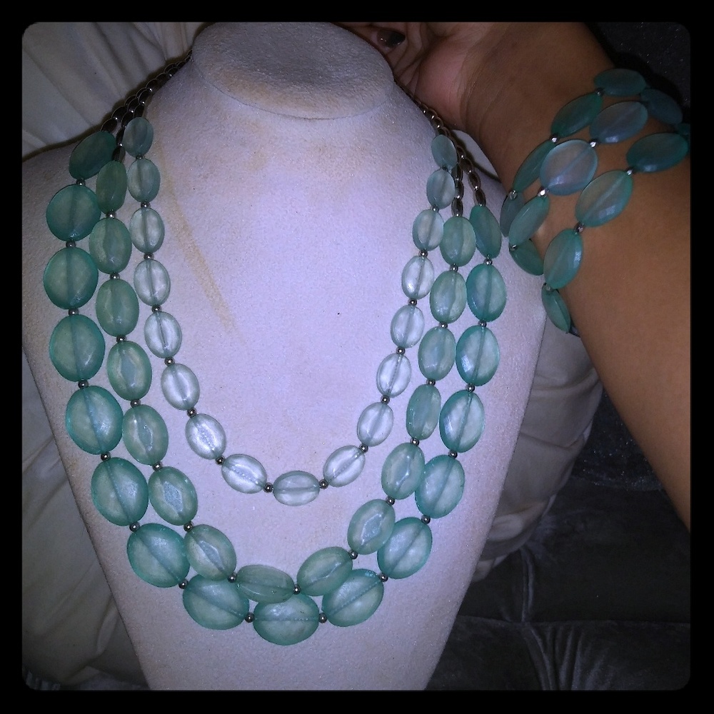 Turquoise 3 tier cascading jeweled necklace w/brac